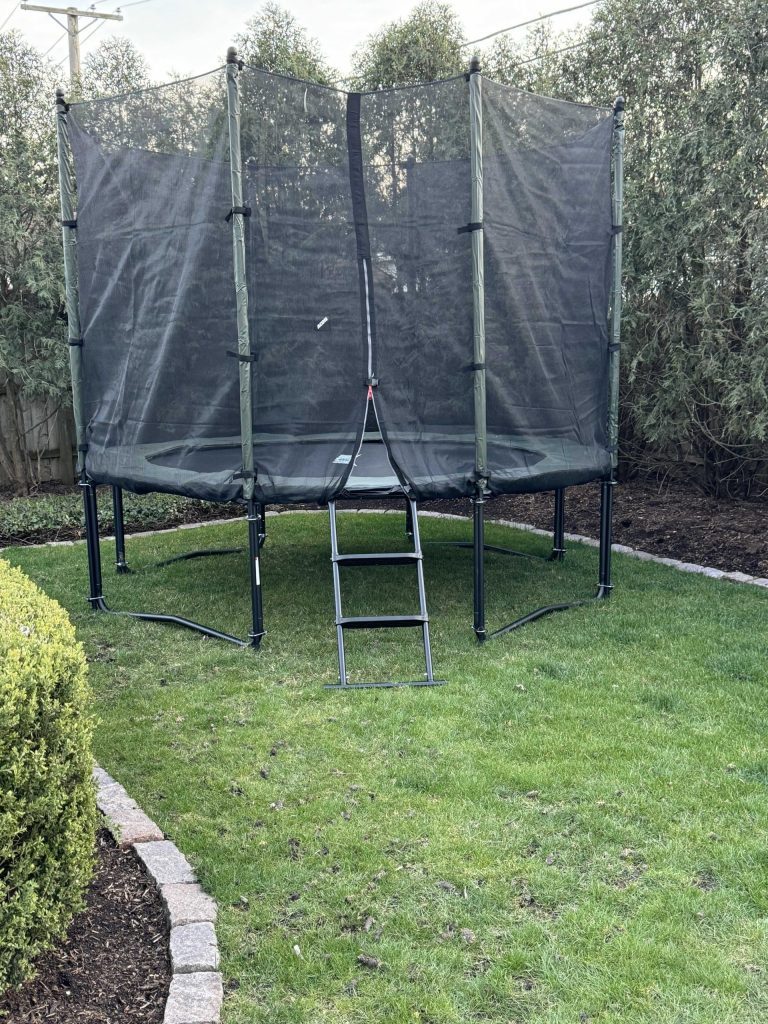 Trampoline assembly