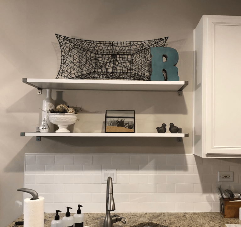 Mounting of IKEA GRANHULT shelves in a kitchen