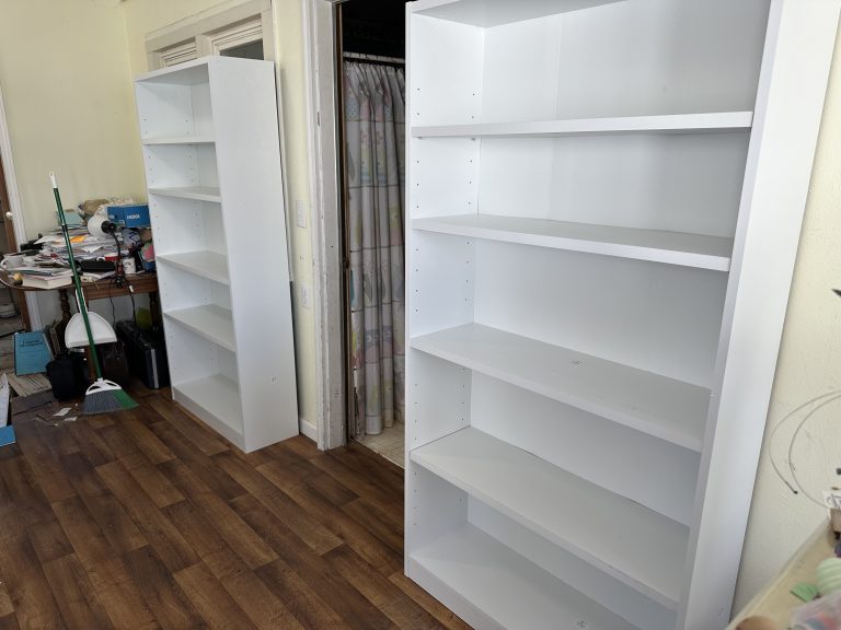 Assembly of two Doyno 5-shelf bookcases