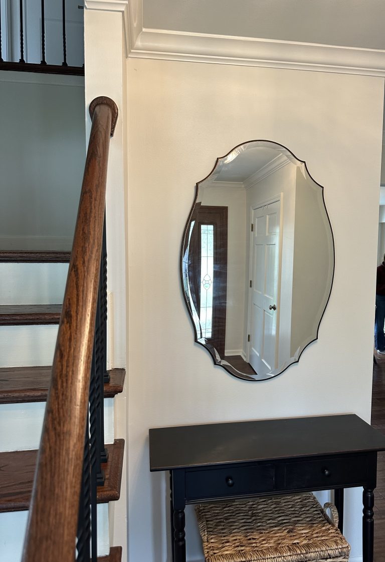 Mounting of heavy decorative mirrors