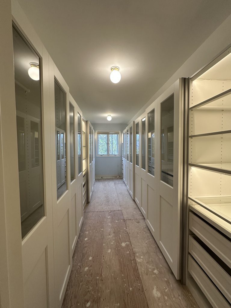 Comprehensive walk-in closet installation