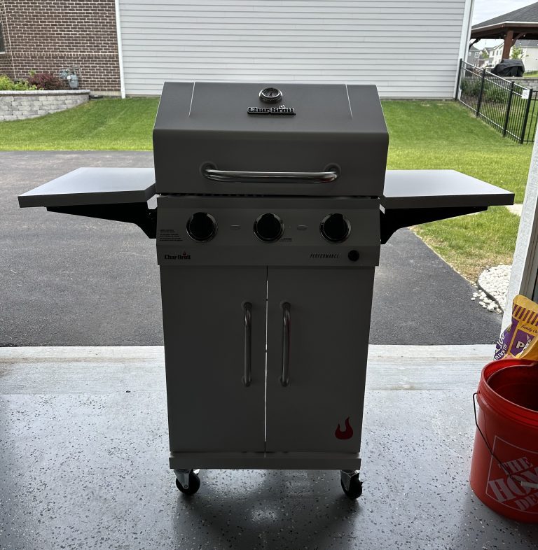Assembly of 3-burner gas grill