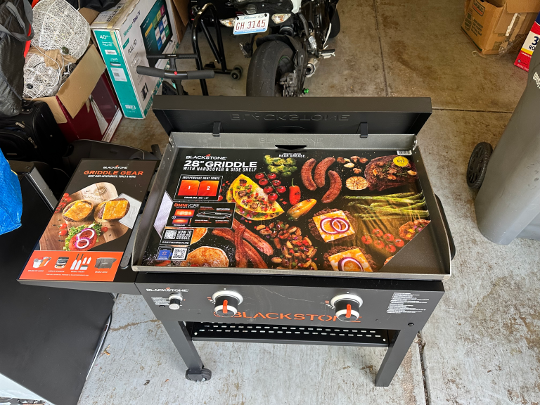 Backyard griddle assembly