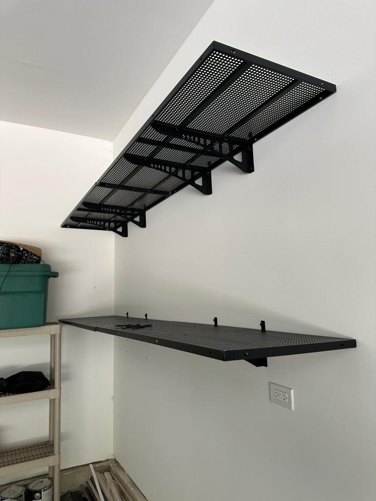 Mounting of heavy duty garage shelves
