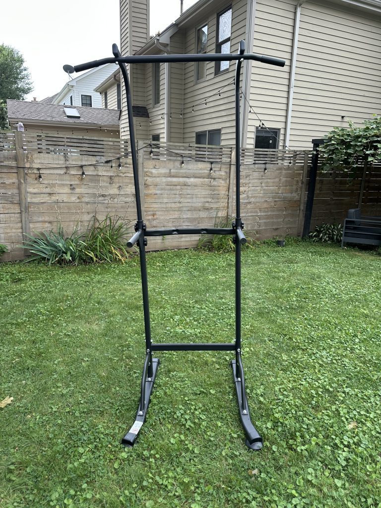 Assembly of pull up bar station
